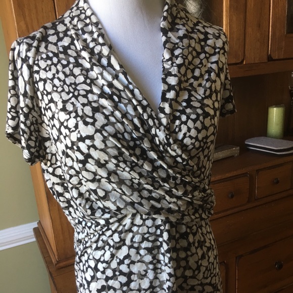 Ann Taylor - Picture 3 of 10